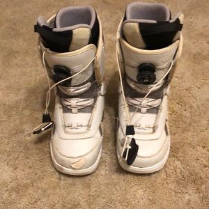 vans snowboard boots
